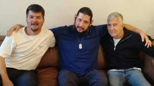 El padre del capitán del seleccionado argentino atravesó los últimos meses de su enfermedad visitando a un pastor paraguayo conocido por sus prácticas de sanidad.