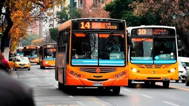 Asambleas de la UTA afectan al servicio e transporte urbano en Córdoba.