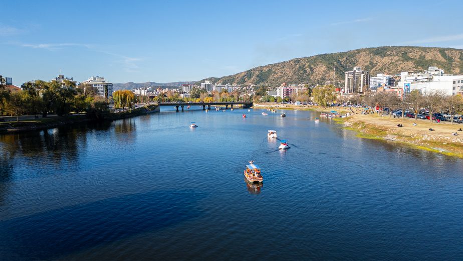 Carlos Paz presentó una agenda anual de actividades en el lago San Roque