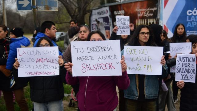 Marcha pidiendo justicia por la muerte de Salvador en Córdoba.