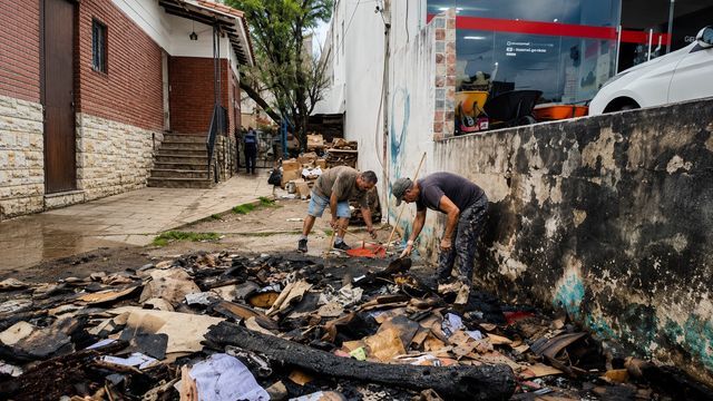 Vecinos denuncian graves problemas de higiene y seguridad en el Refugio Cura Brochero. Imagen archivo: incendio 2025.