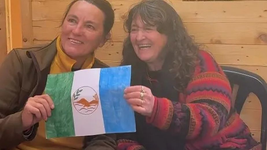 Una nueva bandera en Punilla: Cabalango presentó su símbolo oficial