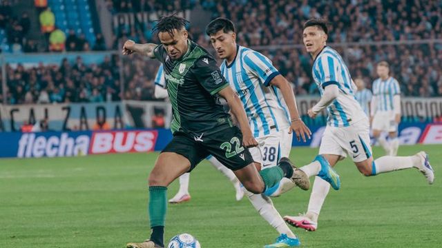 Con gol de Alexander Machado (foto), Banfield derrotó a un alicaído Racing, rival de Belgrano en Copa Argentina.