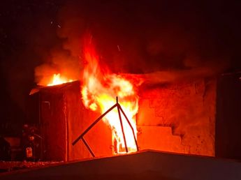 Un incendio destruyó la casa y la rotisería de una familia en Córdoba: "Escuché el grito de mi hija"