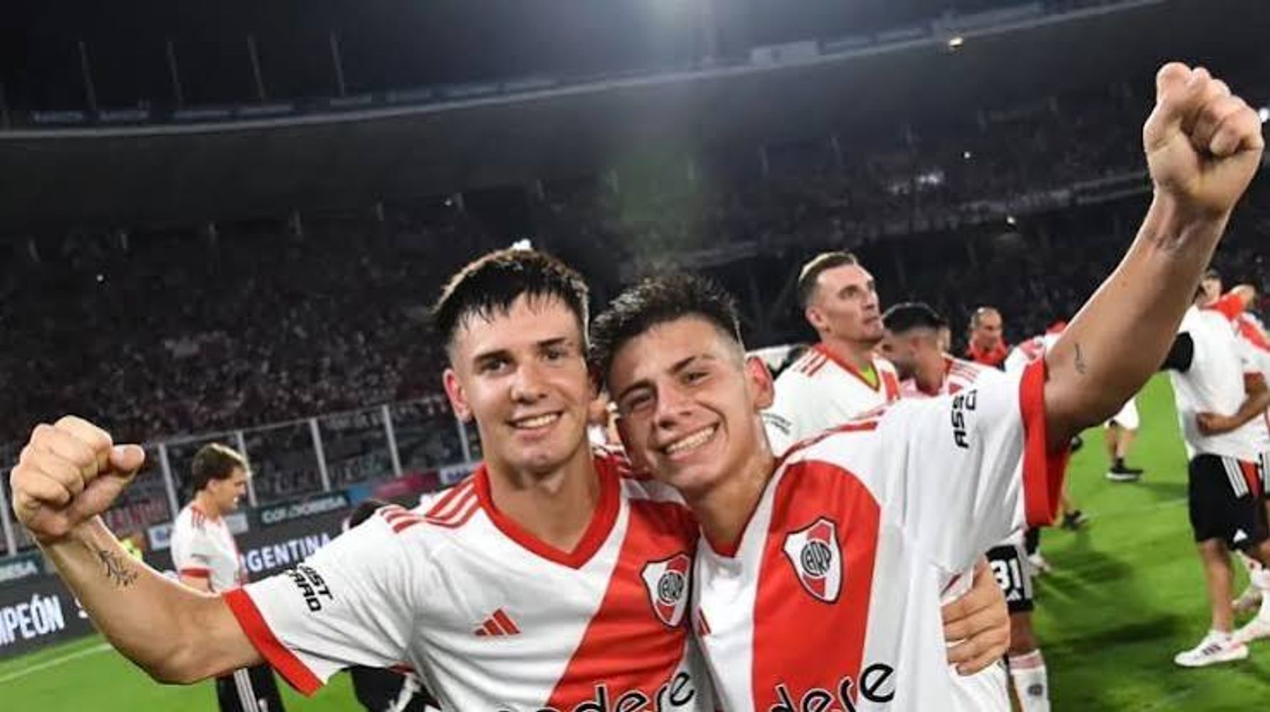 Franco Mastantuono y Claudio Echeverri.