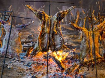 De Trulalá a Sergio Galleguillo: Tanti palpita su fiesta del cordero con platos para compartir y precios confirmados