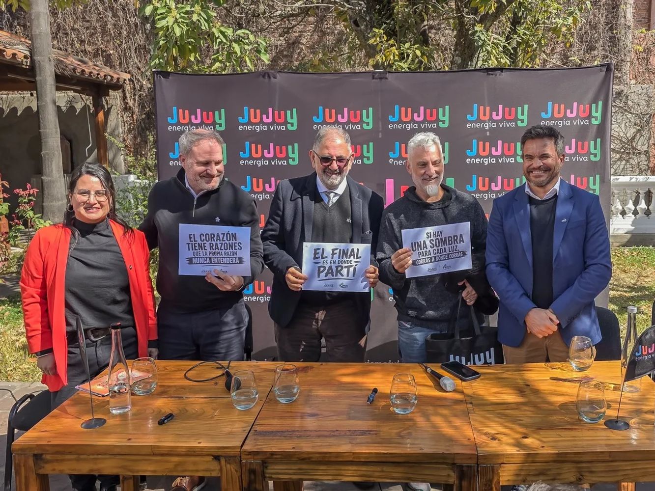 El show de La Renga fue presentado oficialmente en una conferencia de prensa por el ministro Federico Posadas; el secretario de Turismo, Diego Valdecantos; el intendente local Raúl Jorge, y el productor José Palazzo.