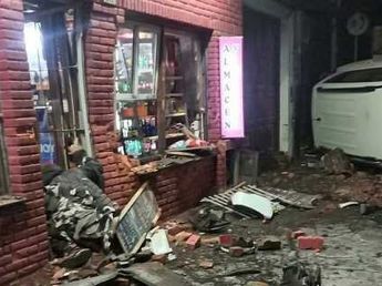 Locura en Mar del Plata: una camioneta volcó y atropelló a cinco personas, con el saldo de una muerte