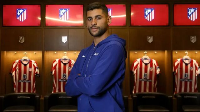 La presentación de "Cuti" Romero en el Atlético de Madrid, muy a la argentina.