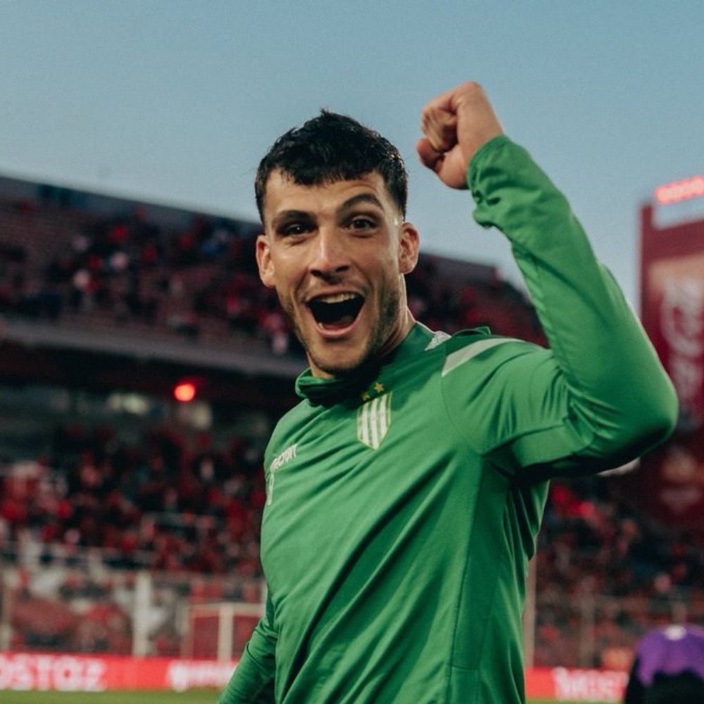 Nicolás Meriano, a préstamo de Belgrano en Banfield.
