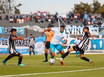 El "Lobo" jujeño cortó la sangría gracias un gol en contra y volvió a ganar en el "23 de Agosto"