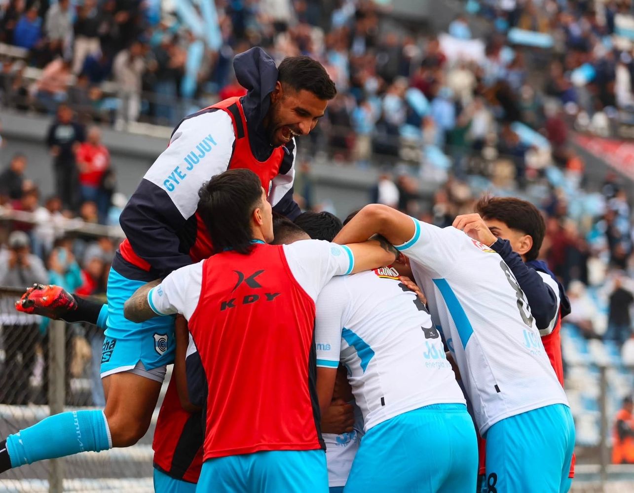 Gimnasia y Esgrima de Jujuy cortó su racha negativa de tres derrotas consecutivas con el triunfo de este domingo en la “Tacita de Plata” y se mantiene a sólo un punto de la cima de la Zona B.
