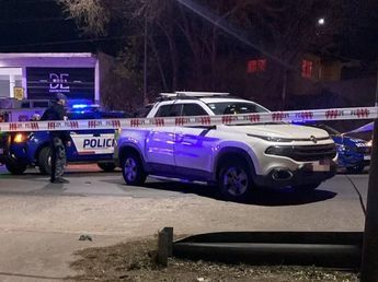 Tragedia en Valle Hermoso: murió un delivery tras chocar con una camioneta