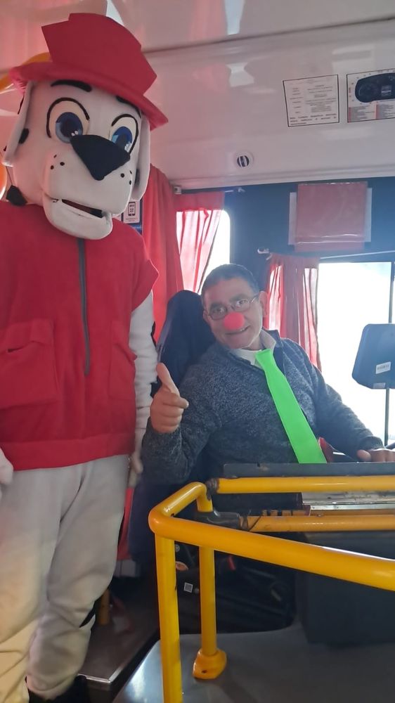 Los choferes también se sumaron a la celebración del Día del Niño.