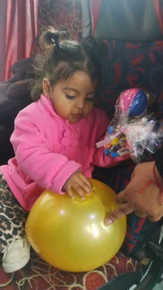 Durante la jornada se repartieron globos y presentes para los más pequeños.