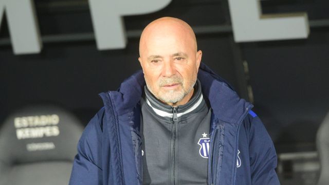 Jorge Sampaoli, descontrolado por el penal que le cobraron a Talleres en Mendoza.