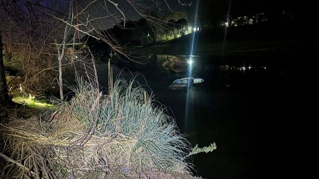 Un policía se tiró al río para salvar a un adolescente en Córdoba.