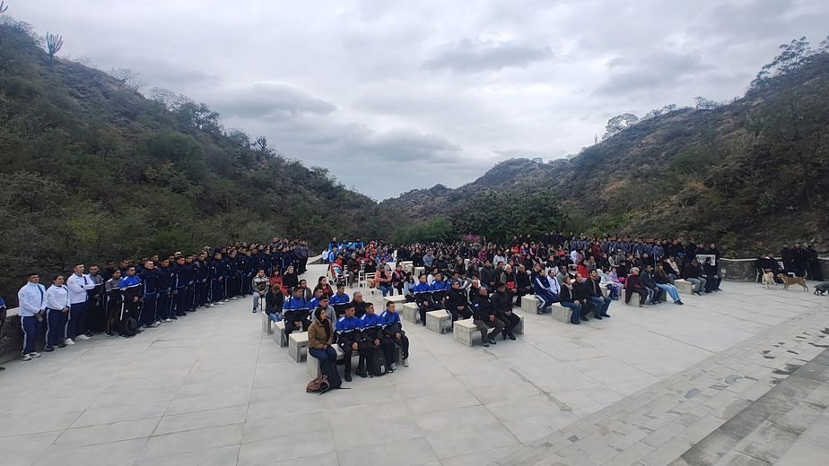 La actividad convocó a oficiales, cadetes y personal administrativo de la fuerza.