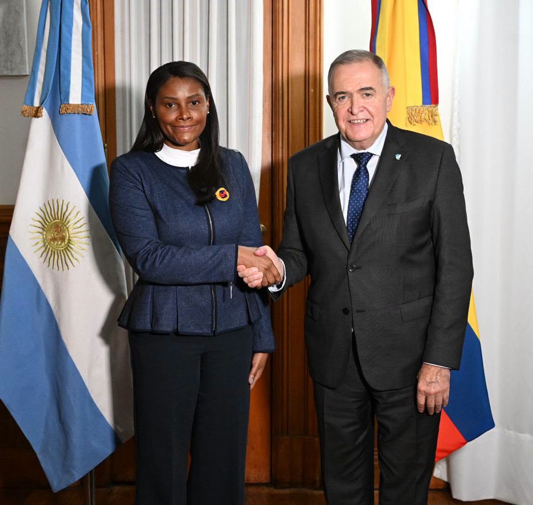 Jaldo encabezó la reunión junto a funcionarios de Turismo, Economía y Relaciones Internacionales.