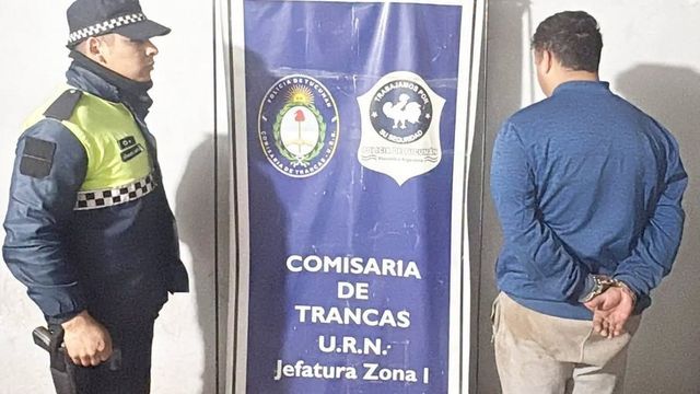 El acusado ingresó al domicilio, provocó destrozos y fue detenido horas después.