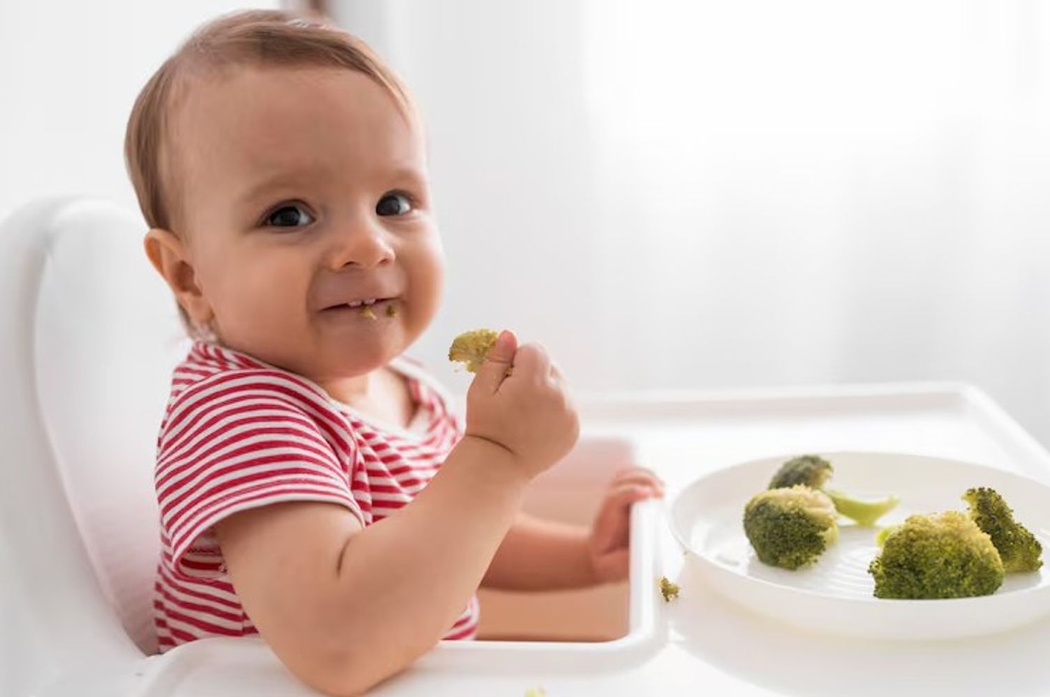 Los nutricionistas y pediatras coinciden: la manzana, el apio y la zanahoria son los peores alimentos para los bebés