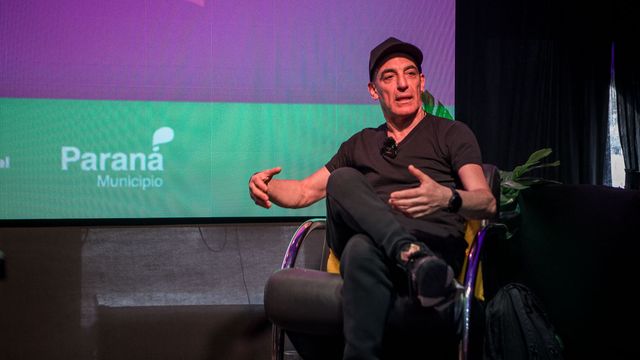 Mauricio Dayub en la Feria del Libro.