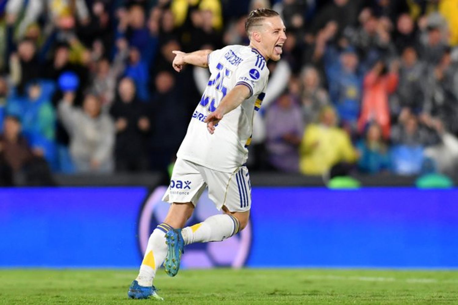 Santiago Acasíbar metió el primero de Boca ante Recoleta en Paraguay