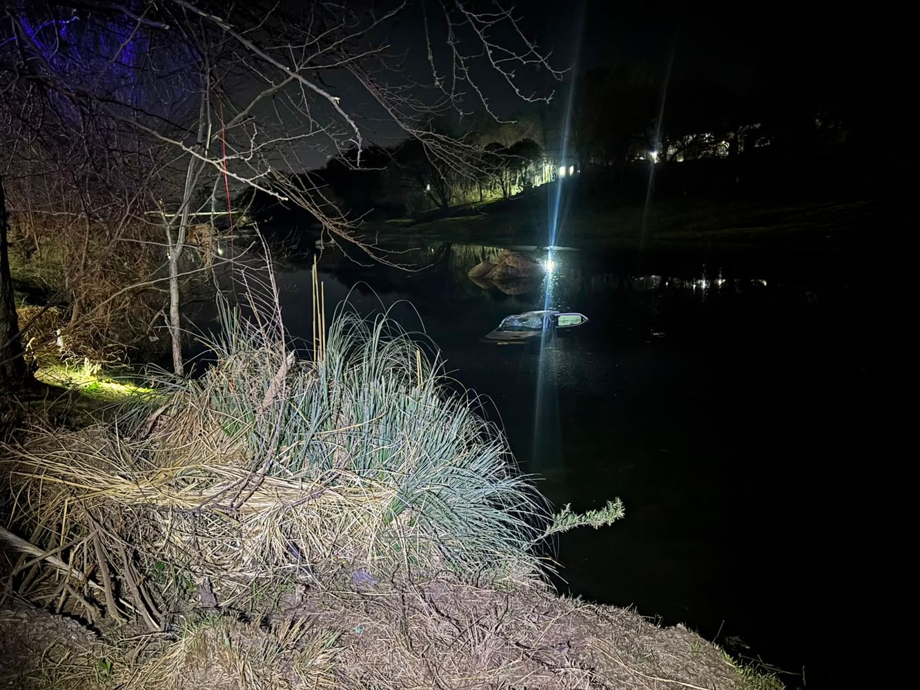 Un policía se tiró al río para salvar a un adolescente en Córdoba.