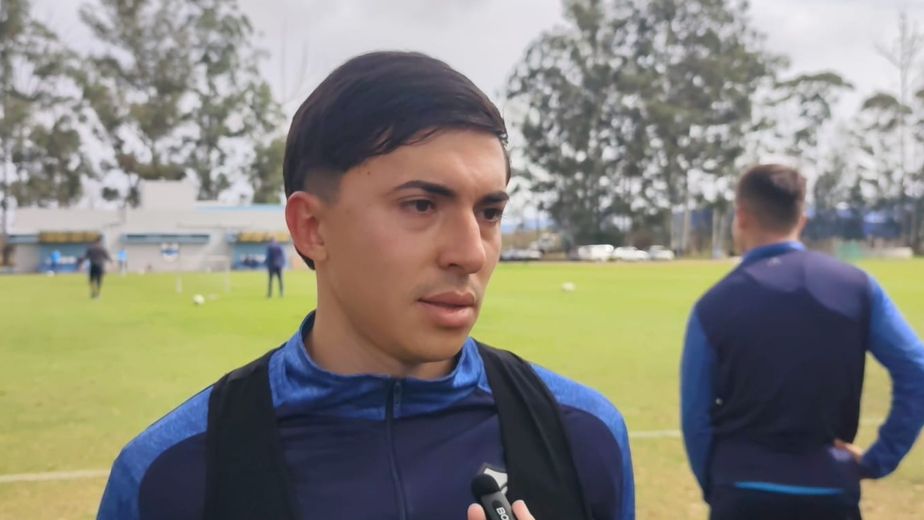 Animado por su debut y la victoria del "Lobo", Alonso promete: "Iremos a buscar los tres puntos a Paraná"
