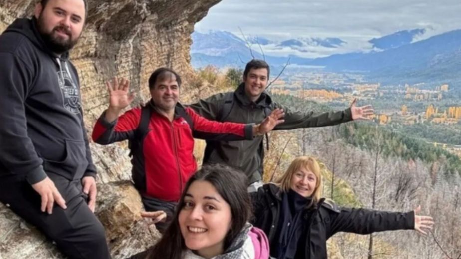 Una familia cayó 80 metros en un accidente vehicular en Jujuy: una mujer murió y su hija está muy grave