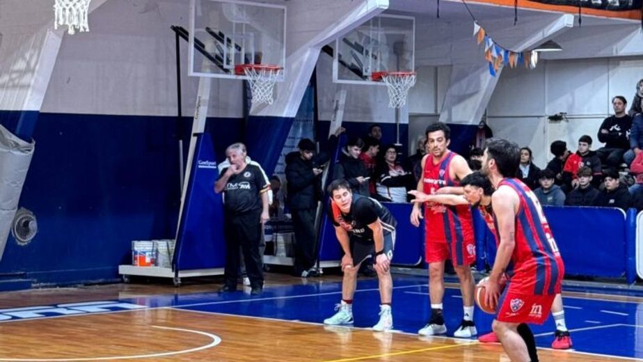 Básquet: Pellegrini suma triunfos y sigue puntero en la Liga de Bronce