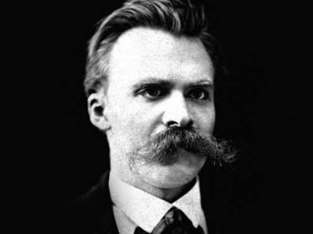 "No es la falta de amor": la frase de Nietzsche que redefine las parejas