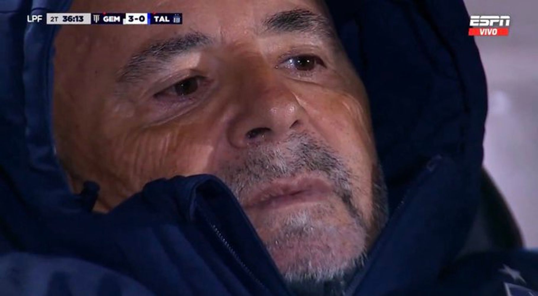 El DT Jorge Sampaoli, golpeado tras las dos abultadas derrotas de Talleres en forma consecutiva.