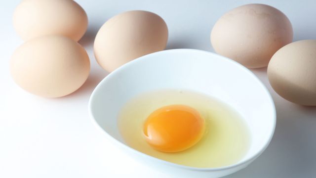 La forma ideal de comer el huevo.