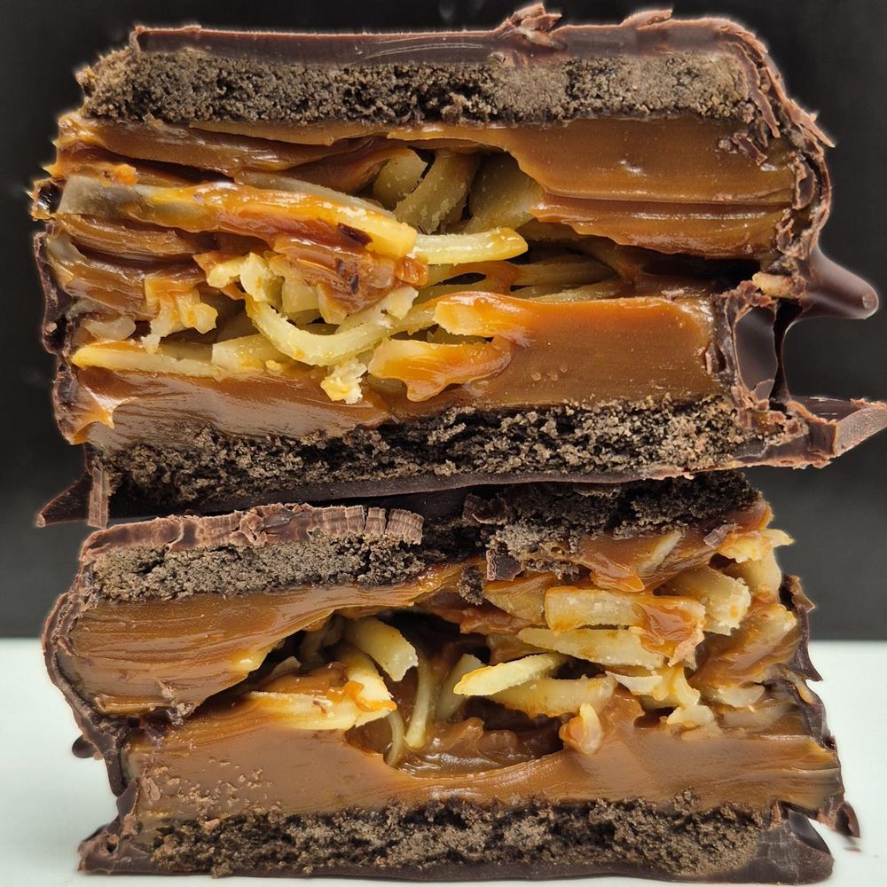 Lanzan un alfajor relleno con provoleta: cómo es por dentro y dónde se consigue