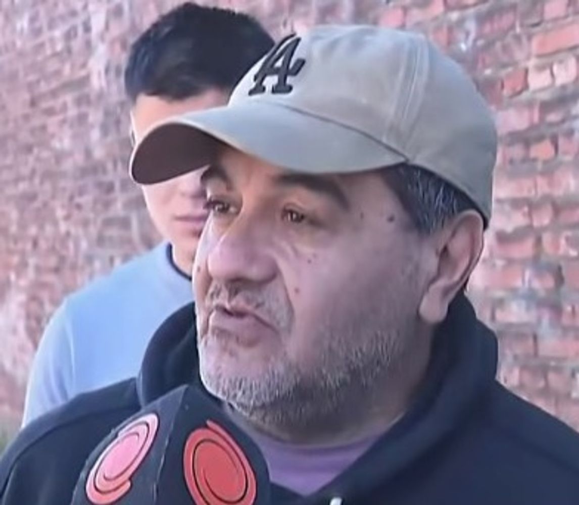 Uno de los empleados afectados.