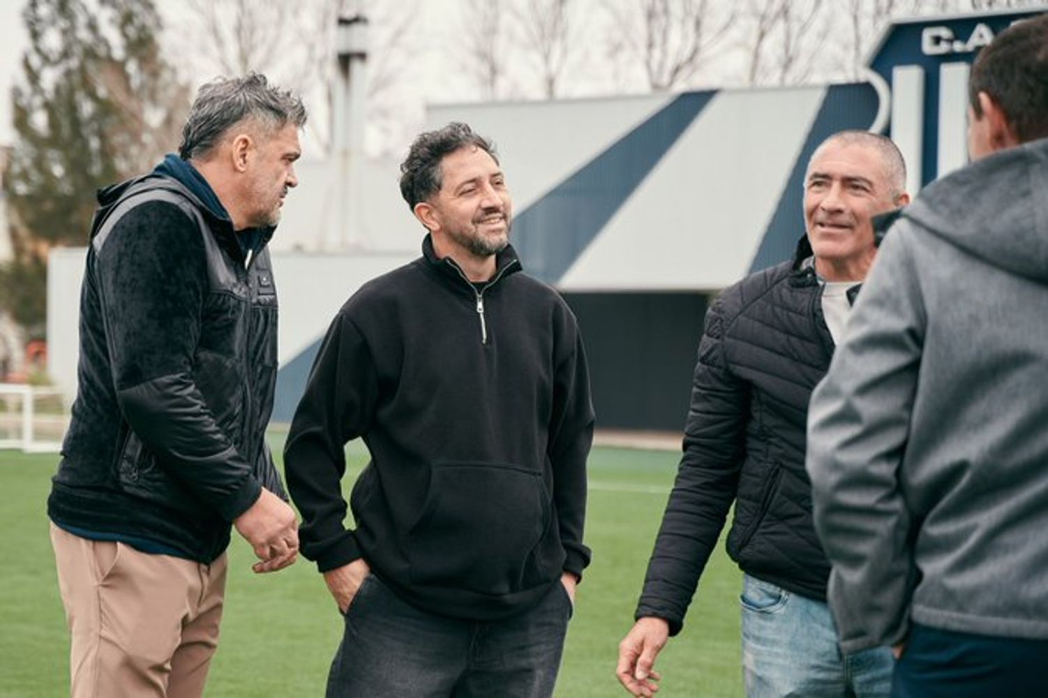 Julián Maidana, Rodrigo Astudillo y Gustavo Lillo, parte de los referentes históricos de Talleres que llevaron un mensaje al plantel.