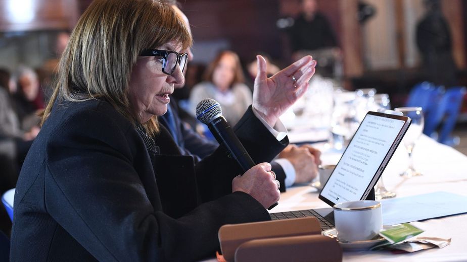 Con un traspié, Patricia Bullrich tomó distancia del Gobierno por el modelo económico