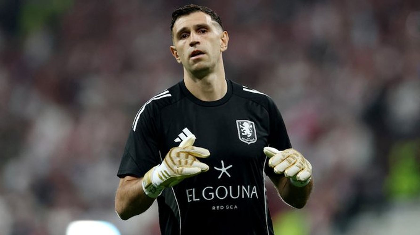Emiliano "Dibu" Martínez.