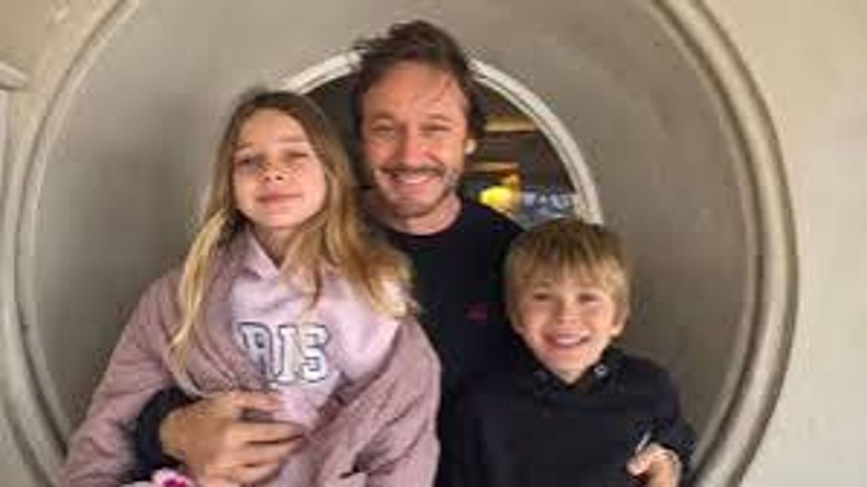 Benjamín Vicuña y los hijos que tuvo con la "China" Suárez.