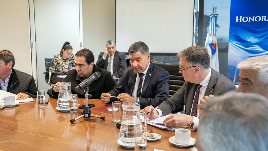  sesión extraordinaria el proximo 26 de agosto.