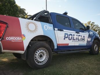 Tragedia en Córdoba: murió una persona de 70 años al chocar su vehículo contra un árbol
