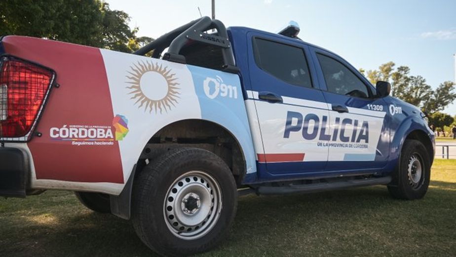 Tragedia en Córdoba: murió una persona de 70 años al chocar su vehículo contra un árbol
