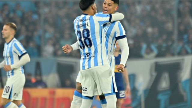 Ley del ex para Marcos Rojo, en el Racing-Boca. Festejo de Rodrigo De Paul en el palco.