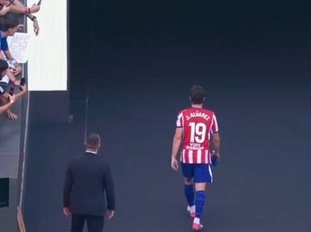 Diego Simeone reveló por qué Julián Álvarez se fue sólo al vestuario, tras ser silbado en Atlético de Madrid