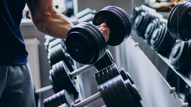 Comencé el gimnasio: ¿Qué tomo, creatina o proteína? I Opina una nutricionista especializada en salud hormonal