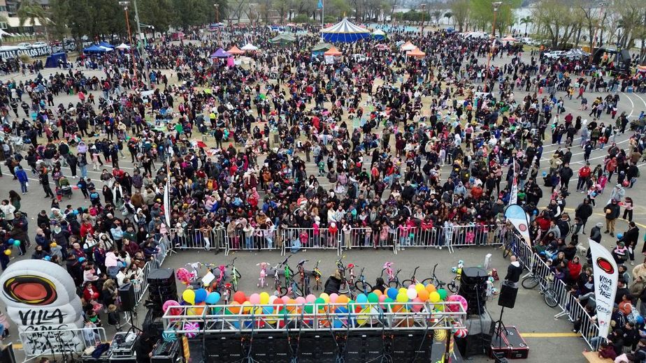 Una multitud de familias celebró el Día del Niño en Villa Carlos Paz