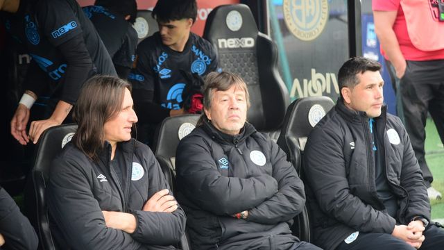 Ricardo Zielinski, director técnico de Belgrano, en el partido ante Defensa y Justicia