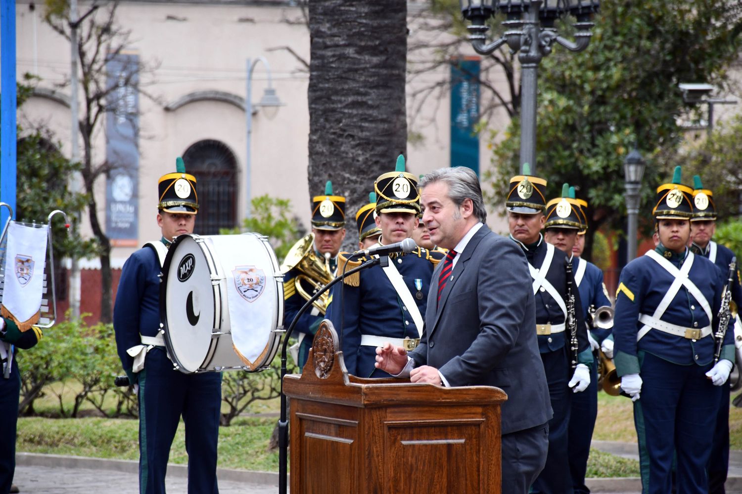 El presidente del Concejo Deliberante capitalino, Gastón Millón, pronunció un discurso este domingo en el acto central recordatorio del 23 de Agosto, fecha en la que se conmemora la gesta del Éxodo Jujeño de 1812.