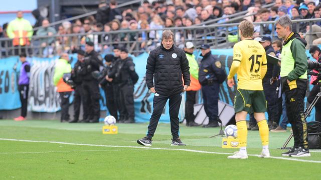 Ricardo Zielinski, director técnico de Belgrano, en el partido ante Defensa y Justicia